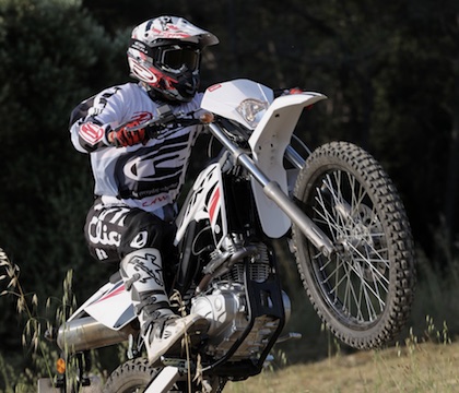 Motos off-road, enduro, supertmotard, sport, route